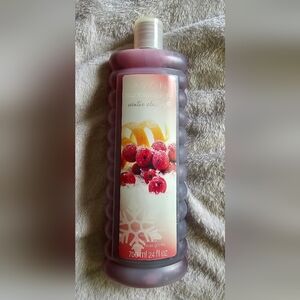 Avon Bubble Bath Delight in Frosted Winterberries